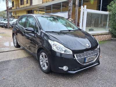 Peugeot 208 5 porte Allure Nero usata San Giuseppe Vesuviano