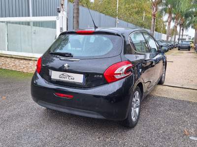 Peugeot 208 5 porte Allure Nero usata San Giuseppe Vesuviano
