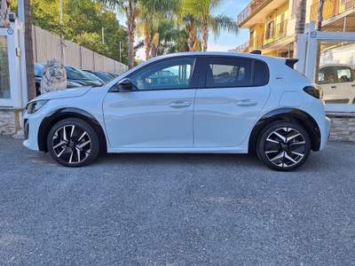 Peugeot 208 1.2 Hybrid 145 e-DCS6 GT Giallo usata San Giuseppe Vesuviano
