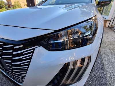 Peugeot 208 1.2 Hybrid 145 e-DCS6 GT Giallo usata San Giuseppe Vesuviano