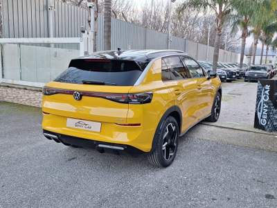 Volkswagen T-Roc NEW T-ROC 1.5 eTSI R-LINE ACT 150CV DSG Giallo usata San Giuseppe Vesuviano