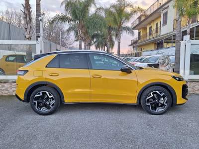 Volkswagen T-Roc NEW T-ROC 1.5 eTSI R-LINE ACT 150CV DSG Giallo usata San Giuseppe Vesuviano
