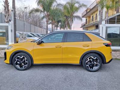 Volkswagen T-Roc NEW T-ROC 1.5 eTSI R-LINE ACT 150CV DSG Giallo usata San Giuseppe Vesuviano