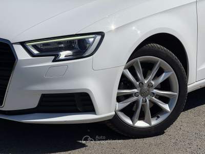 Audi A3 Sportback 30 1.6 tdi Sport 116cv s-tronic Bianco usata Torino