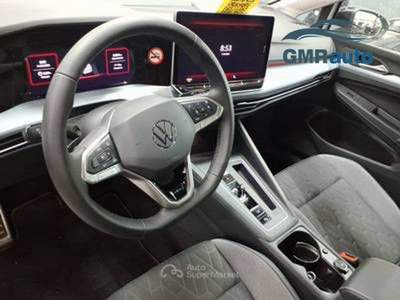 Volkswagen Golf Volkswagen Golf 8.5 1.5 ETSI 150 CV LIFE GOAL EDITION + MATRIX Bianco usata Genova