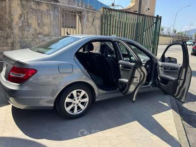 Mercedes-Benz Classe C W204 2011 Berlina cdi (be) Avantgarde AUTOMATICA Grigio usata Genova