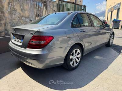 Mercedes-Benz Classe C W204 2011 Berlina cdi (be) Avantgarde AUTOMATICA Grigio usata Genova