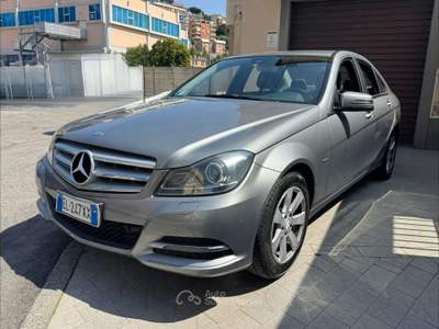 Mercedes-Benz Classe C W204 2011 Berlina cdi (be) Avantgarde AUTOMATICA Grigio usata Genova
