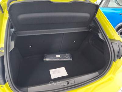Peugeot 208 1.2 hybrid Allure 110cv e-dcs6 VARI COLORI /NO VINCOLI Giallo usata Meda