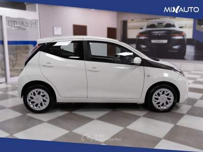 Toyota Aygo X 1.0 X-Cool 5 Porte 69CV EU6 Bianco usata Latina