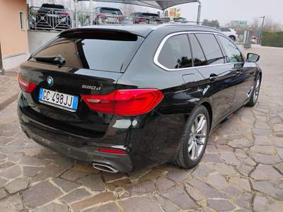 BMW Serie 5 520d d 48V xDrive Touring Msport Nero usata Monselice