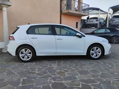 Volkswagen Golf 2.0 TDI 115 CV SCR Life Bianco usata Monselice
