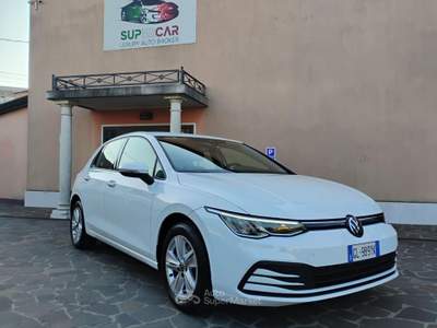 Volkswagen Golf 2.0 TDI 115 CV SCR Life Bianco usata Monselice