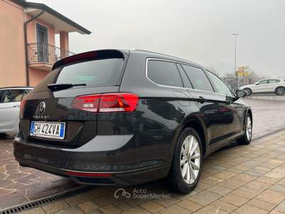 Volkswagen Passat 2.0 TDI SCR EVO DSG Business Grigio usata Monselice