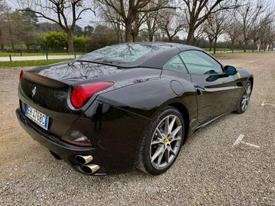 Ferrari California AUTO UNICA ITALIA PARI CARATTERISTICHE Nero usata RAVENNA