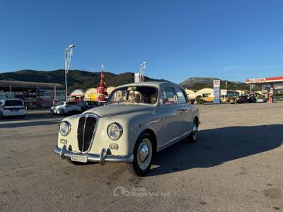 Lancia Appia SECONDA SERIE TARGA E DOC ORIGINALI SA - 1958 Bianco usata Salerno