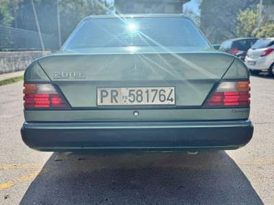Mercedes-Benz Classe E E 200 OLDTIMER GIA' ASI - 1991 Oro usata Salerno