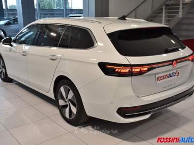 Volkswagen Passat 2.0 TDI 150 CV DSG ELEGANCE MATRIX LED - BAULE ELE Bianco usata Quinzano D'oglio