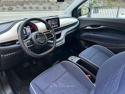 Fiat 500e 23,65 kWh Blu/Azzurro usata Chieri