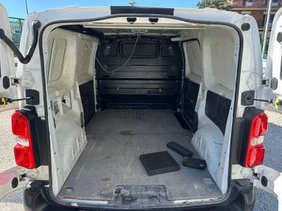 Opel Vivaro L2H1 1.5d 120cv Essentia S&amp;S mt6 Bianco usata Altidona