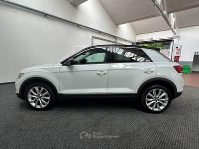 Volkswagen T-Roc 1.5 tsi Sport dsg RETROCAMERA|ACC|CARPLAY|18' Bianco usata Como