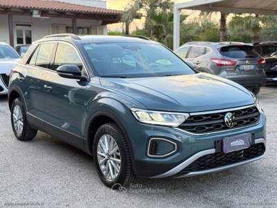 Volkswagen T-Roc T-Roc 2.0 TDI SCR 150 CV DSG Style Grigio usata San Michele Salentino Volkswagen T-Roc T-Roc 2.0 TDI SCR 150 CV DSG Style Grigio usata San Michele Salentino