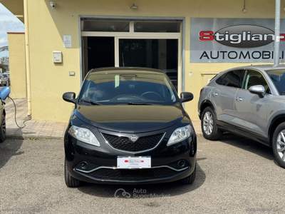 Lancia Ypsilon Ypsilon 1.2 69 CV 5p. GPL Ecochic Silver Nero usata Bernalda
