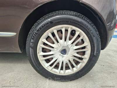 Lancia Ypsilon Ypsilon 1.2 69 CV Platinum Lilla usata Prato