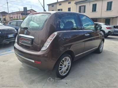 Lancia Ypsilon Ypsilon 1.2 69 CV Platinum Lilla usata Prato