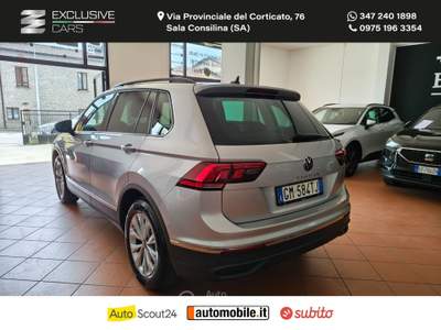 Volkswagen Tiguan Tiguan 2.0 TDI 150CV SCR DSG Life Argento usata Sala Consilina