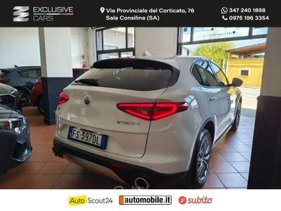 Alfa Romeo Stelvio Stelvio 2.2 T.diesel 210 CV AT8 Q4 Exec. Bianco usata Sala Consilina