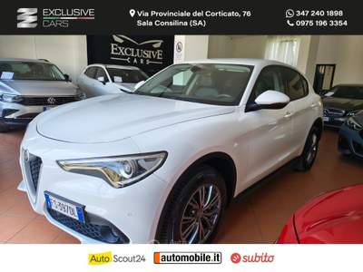 Alfa Romeo Stelvio Stelvio 2.2 T.diesel 210 CV AT8 Q4 Exec. Bianco usata Sala Consilina