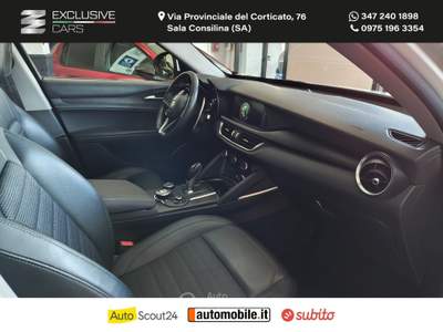 Alfa Romeo Stelvio Stelvio 2.2 T.diesel 210 CV AT8 Q4 Exec. Bianco usata Sala Consilina