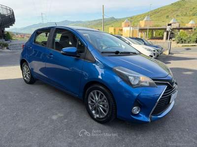 Toyota Yaris Yaris 1.4 D-4D 5p. Lounge Blu/Azzurro usata SANTA MARIA NUOVA