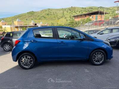 Toyota Yaris Yaris 1.4 D-4D 5p. Lounge Blu/Azzurro usata SANTA MARIA NUOVA