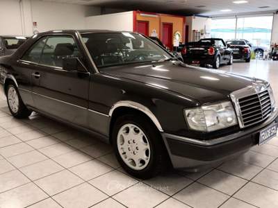 Mercedes-Benz Classe E 🟢 300 CE-24V - ASI - Clima Nero usata Marmirolo