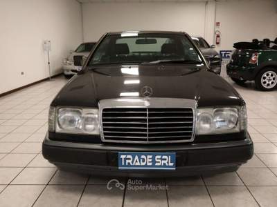 Mercedes-Benz Classe E 🟢 300 CE-24V - ASI - Clima Nero usata Marmirolo