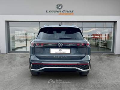 Volkswagen Tiguan 2.0 tdi R-Line 4motion 193cv dsg TETTO APRIBILE Grigio usata Latina