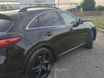 Infiniti FX Auto in perfette condizioni usata Viterbo