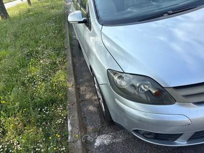 Volkswagen Golf 2.0 16V TDI 5p. Comfortline plus Argento usata Asigliano Veneto
