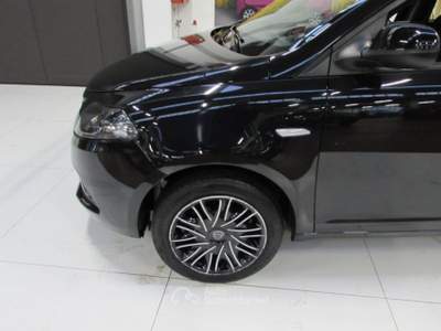 Lancia Ypsilon 1.0 FireFly 70cv 5 porte S&S Hybrid Ecochic Gold Nero usata Rho
