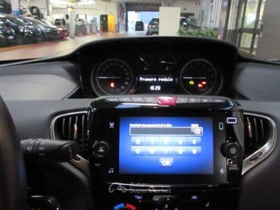 Lancia Ypsilon 1.0 FireFly 70cv 5 porte S&S Hybrid Ecochic Gold Nero usata Rho