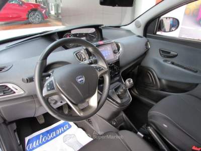 Lancia Ypsilon 1.0 FireFly 70cv 5 porte S&S Hybrid Gold Blu/Azzurro usata Rho