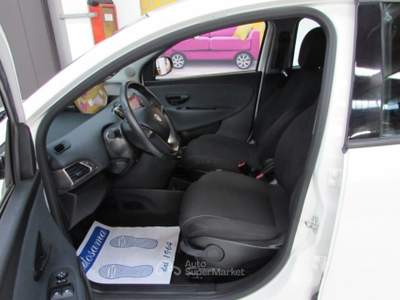 Lancia Ypsilon 1.0 FireFly 70cv 5 porte S&S Hybrid Gold Bianco usata Rho