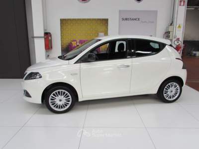 Lancia Ypsilon 1.0 FireFly 70cv 5 porte S&S Hybrid Gold Bianco usata Rho