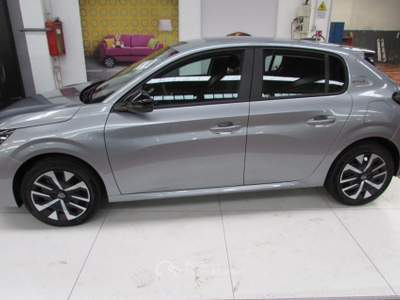 Peugeot 208 1.2 PureTech 100 Stop&Start 5 porte Style KM.ZERO Grigio usata Rho