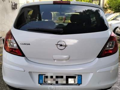 Opel Corsa Ottime condizioni, catena sostituita, tagliandata usata Vairano Patenora