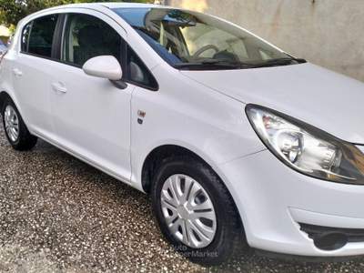 Opel Corsa Ottime condizioni, catena sostituita, tagliandata usata Vairano Patenora