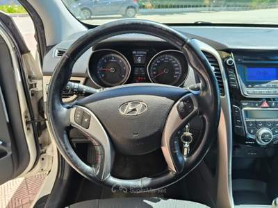 Hyundai i30 HYUNDAI I30 1.6 usata Trinitapoli