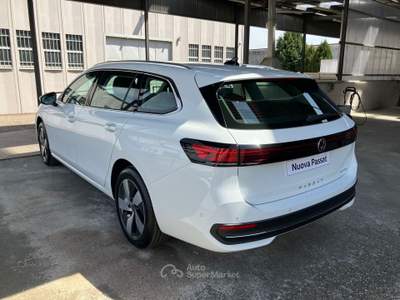 Volkswagen Passat 1.5 tsi ehybrid business 204cv dsg Bianco usata Assago